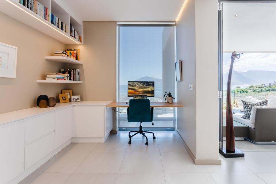 4 Bedroom Property for Sale in Kommetjie Western Cape